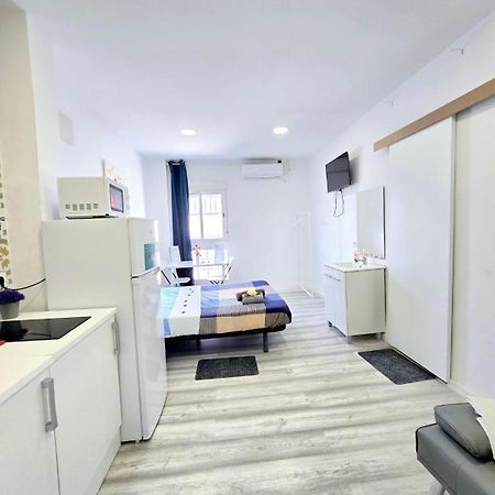 Apartamento Metro Manises Y Aeropuerto Екстериор снимка